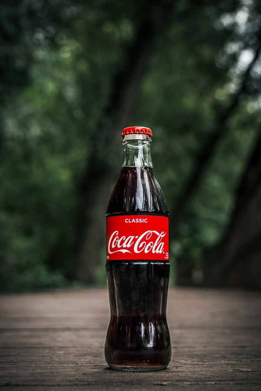 <strong>COCA-COLA</strong>